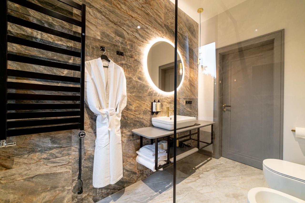 Hotel Gothards Kuldiga Bagian luar foto