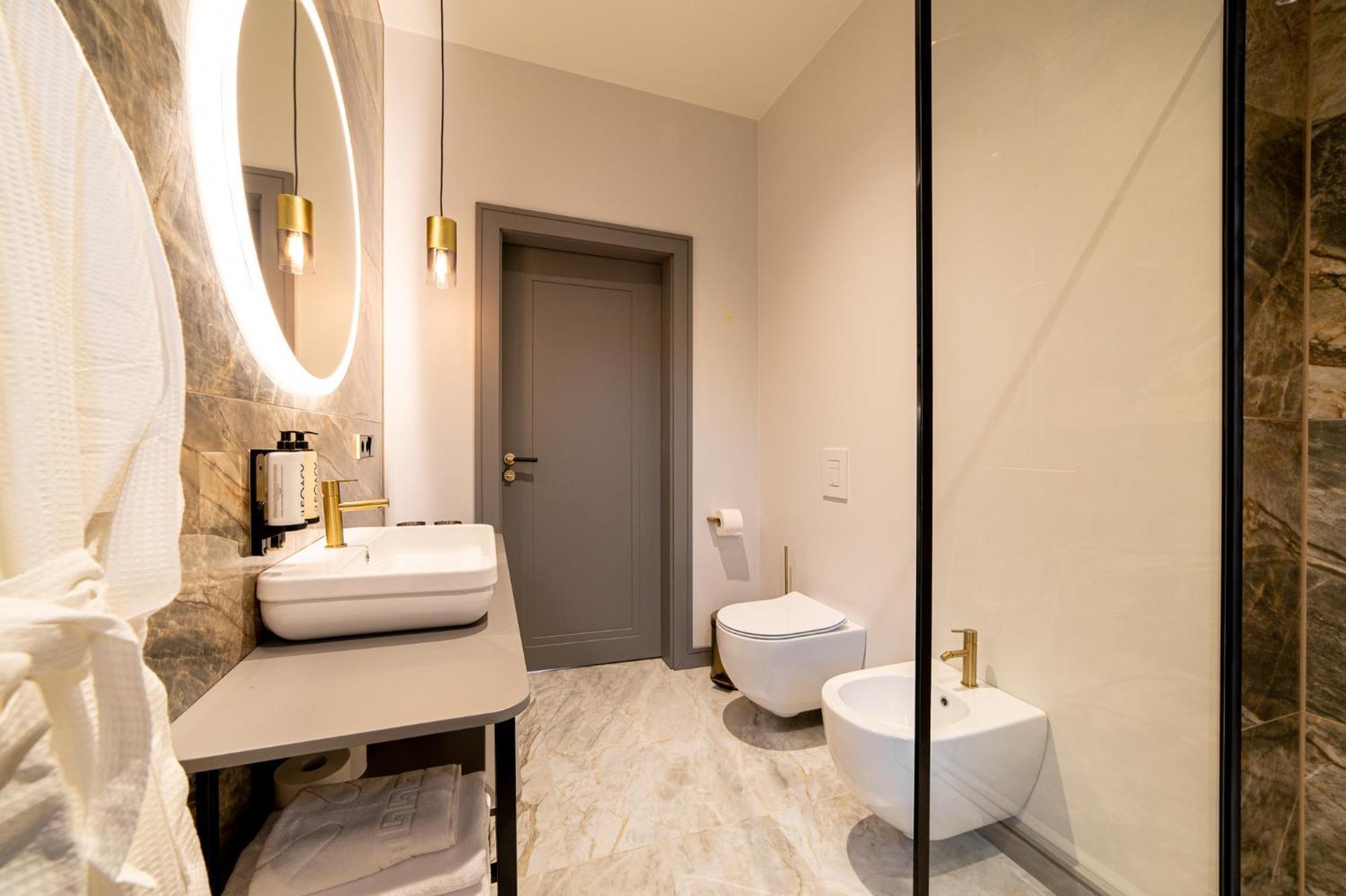 Hotel Gothards Kuldiga Bagian luar foto